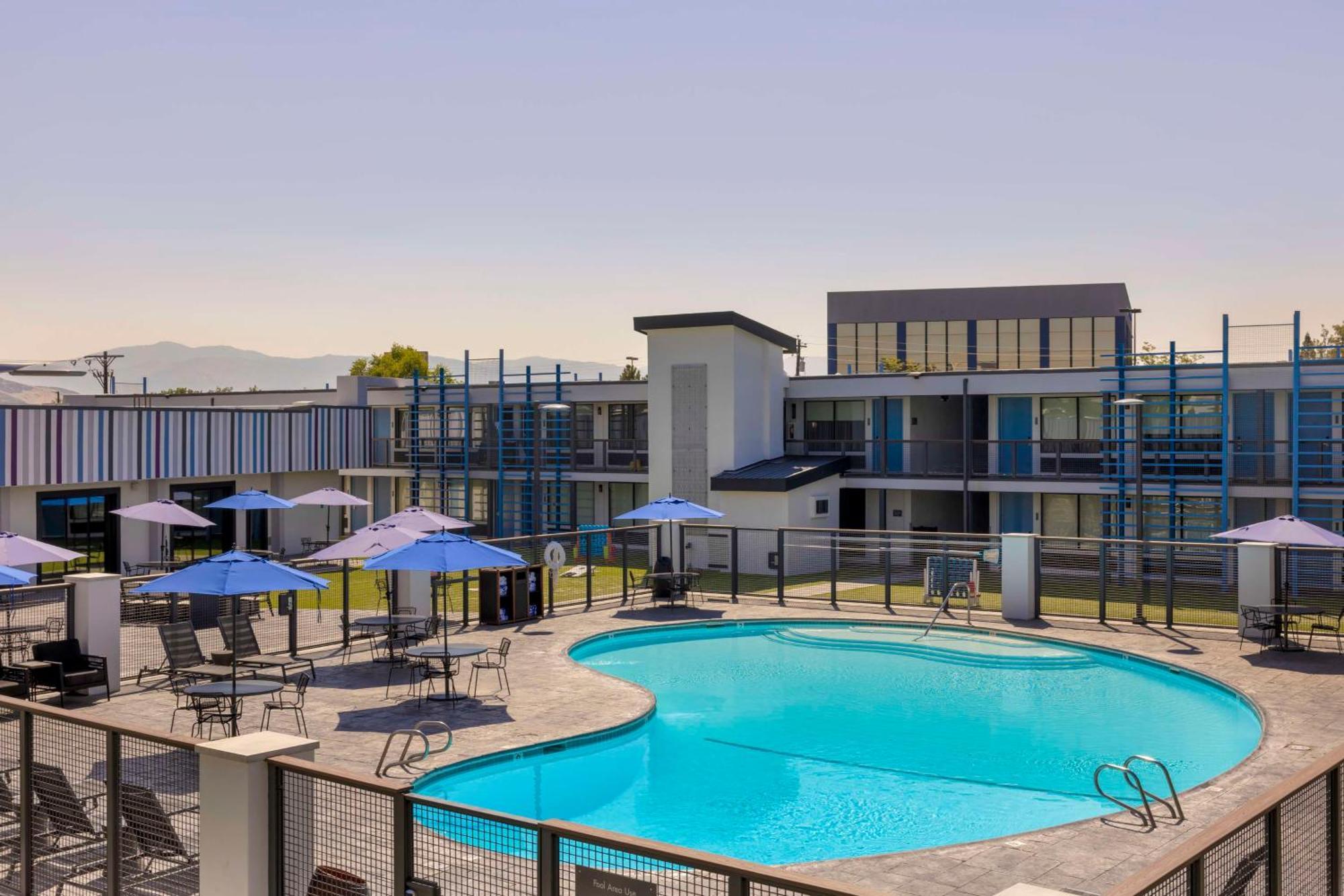 Aiden By Best Western South Reno Esterno foto